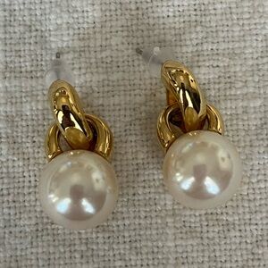 80’s 90’s Style Gold Tone and Faux Pearl Earrings